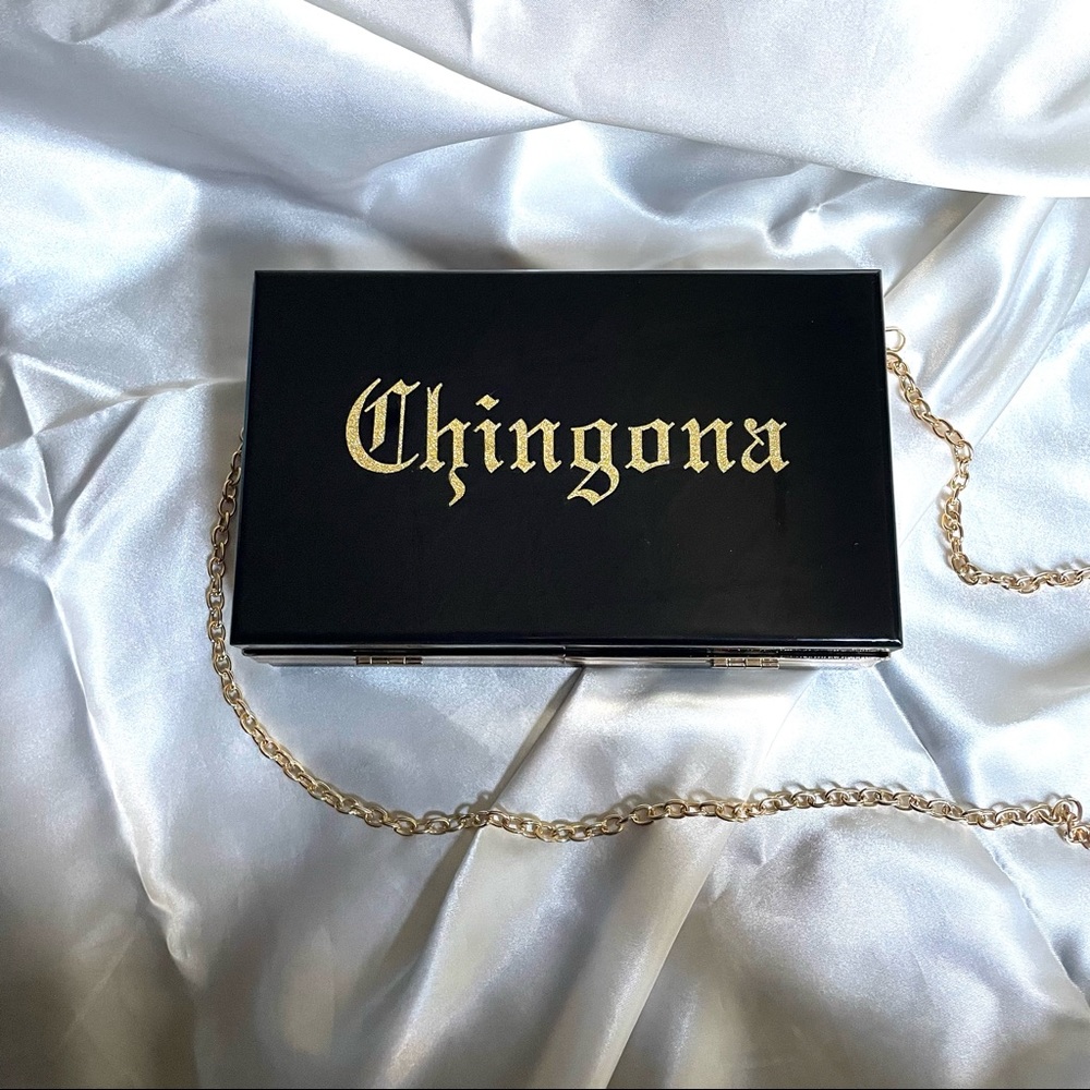 Acrylic clutch